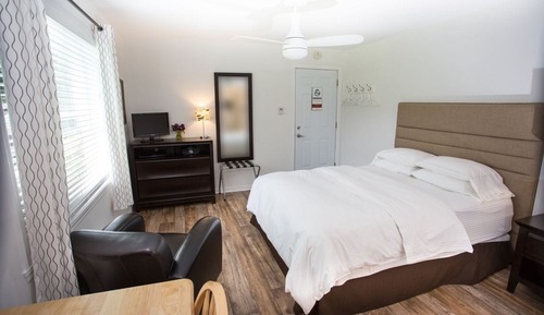 Studio, 1 Queen Bed, Kitchenette