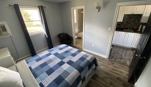 Room #3 Signature Apartment, 1 Bedroom