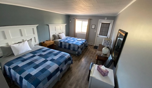 Room #7 Standard Room, 2 Double Beds