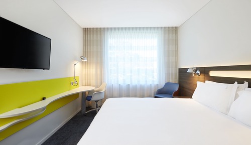 Standard Room, 1 King Bed
