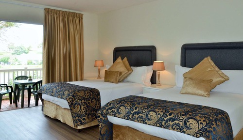Classic Quadruple Room