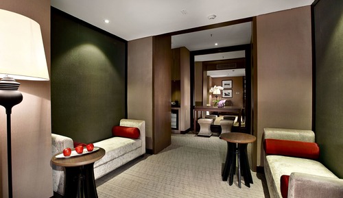 Business Suite (with Breakfast)