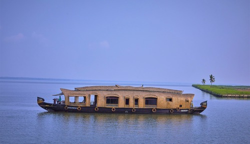 2 Bedroom Houseboat PE
