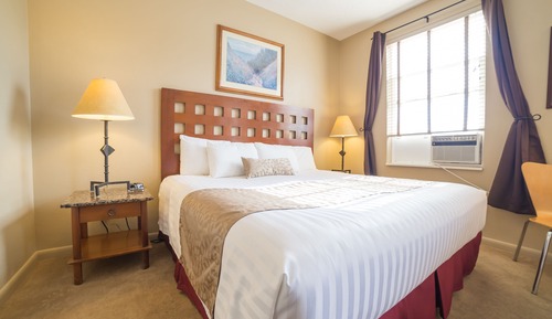 Classic Room, 1 King Bed