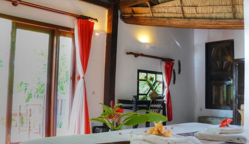 Deluxe Bungalow Tiled Roof Twin