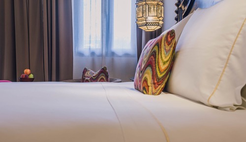 Standard Room, 1 Queen Bed