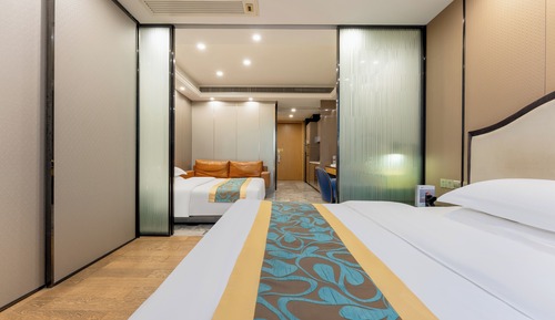 Executive Twin Room, City View