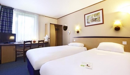 Standard Twin Room