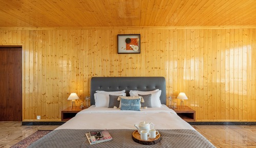 Cottage, 1 King Bed, Balcony, Hill View