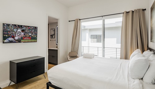 House (2 Bedrooms)