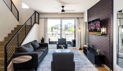 House (2 Bedrooms)