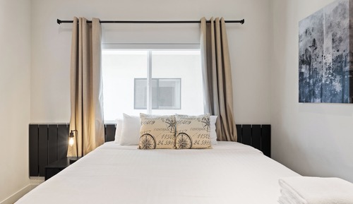 House (2 Bedrooms)