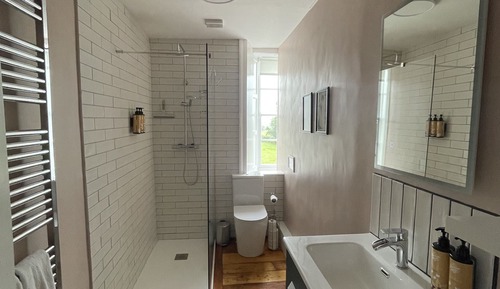 Executive Double Room, Shared Bathroom, Garden View (Wing)