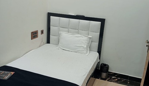 Classic Single Room