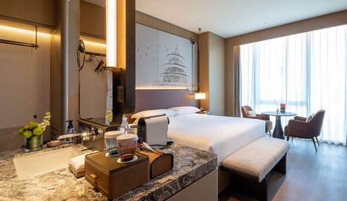 Executive Floor Queen Size Bed Non-Smoking Room