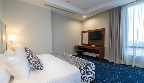 Deluxe Room, 1 King Bed