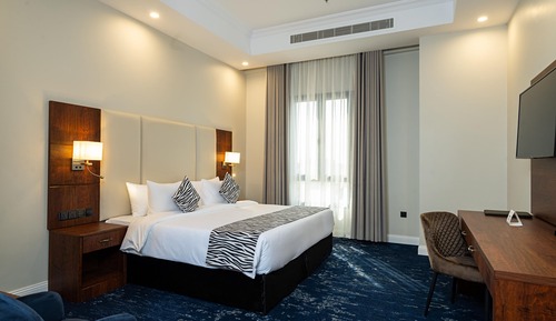Standard Room, 1 King Bed