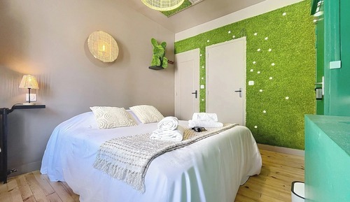 Deluxe Apartment