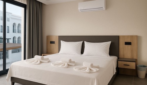 Deluxe Room, Balcony, City View