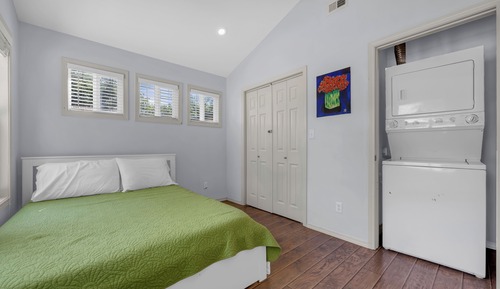 House, 2 Queen Beds, Patio (River Oaks Place)