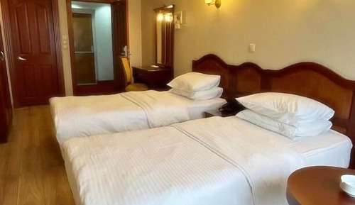 Basic Twin Room, City View