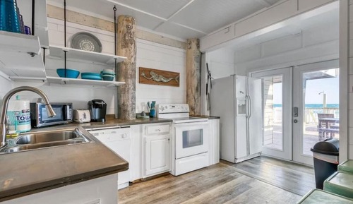 Townhome, Multiple Beds (Green Reef #6- Beachfront Bliss)