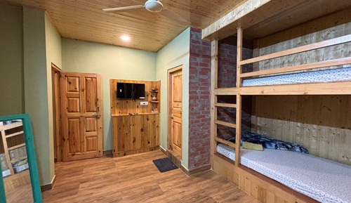 Economy Double or Twin Room, Balcony, Mountain View