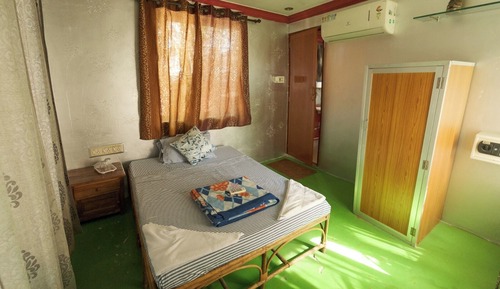 Classic Single Room