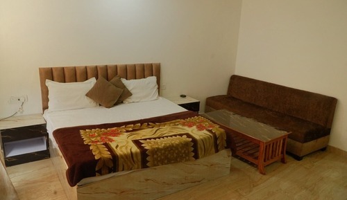 Deluxe Double Room, Shower Grab Bars, Garden View
