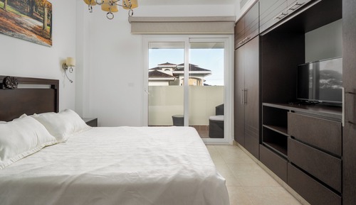Deluxe One Bedroom