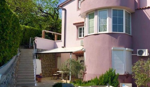 Studio (Oprić Hills Studio apartment with ba)