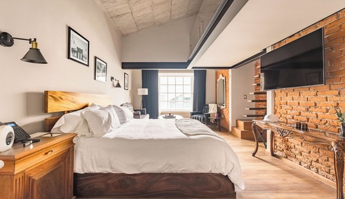 Duraznos King Suite
