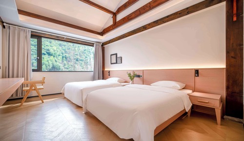 Superior Twin Room, Courtyard View