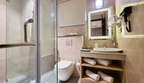 Empress suite