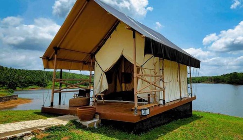 Tent, Lake View