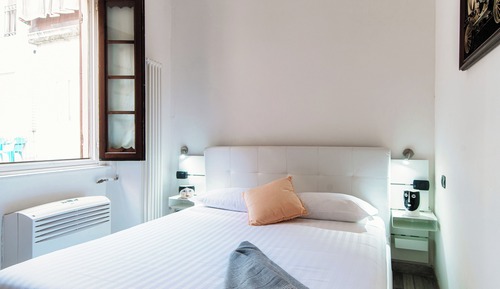 Basic Apartment, City View