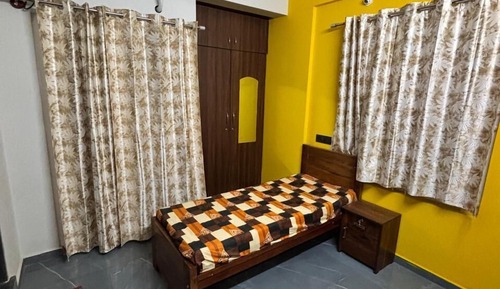 Luxury Single Room