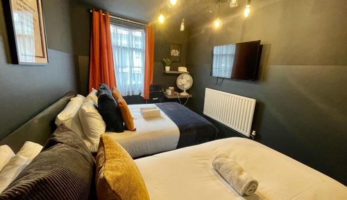 Executive Suite, Ensuite