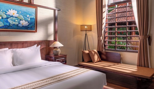 Luxury Double Room, 1 King Bed, Garden View
