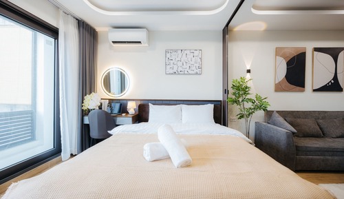 Exclusive Suite, Balcony, Courtyard View