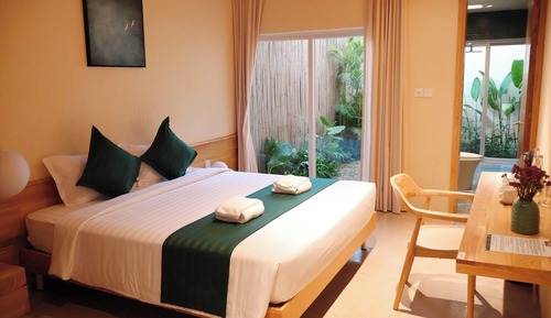 Deluxe Double Room, Garden View