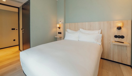 Superior Single Room, City View