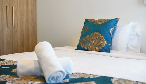 Triple Room, Multiple Beds