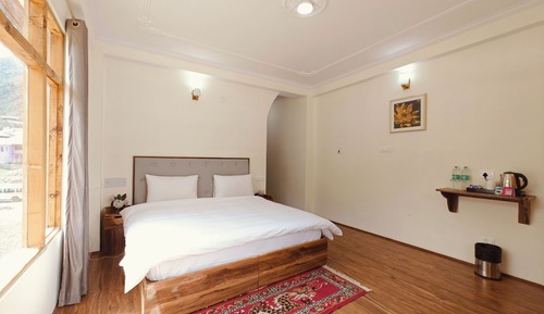 Executive Room, River View