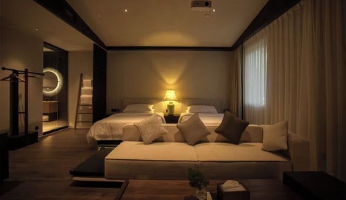Classic Twin Room, City View