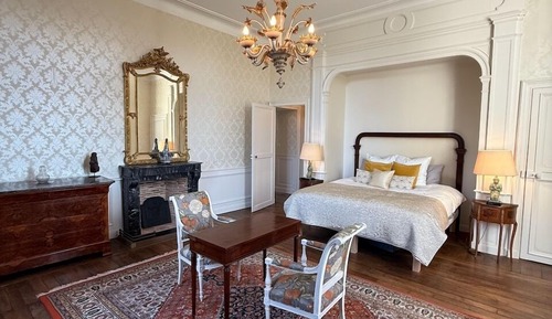 Luxury Room, 1 King Bed, Garden View