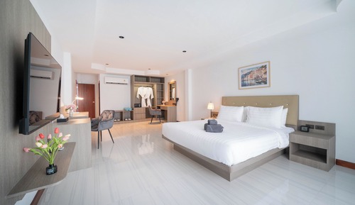Luxury Penthouse, Private Pool, Sea View