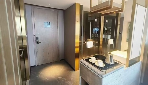 Superior Twin Room, City View
