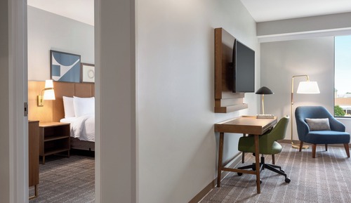 Suite, 1 Bedroom, Kitchen (Creek View)