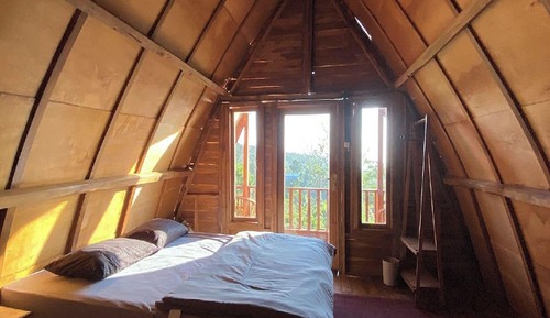 Standard Cabin